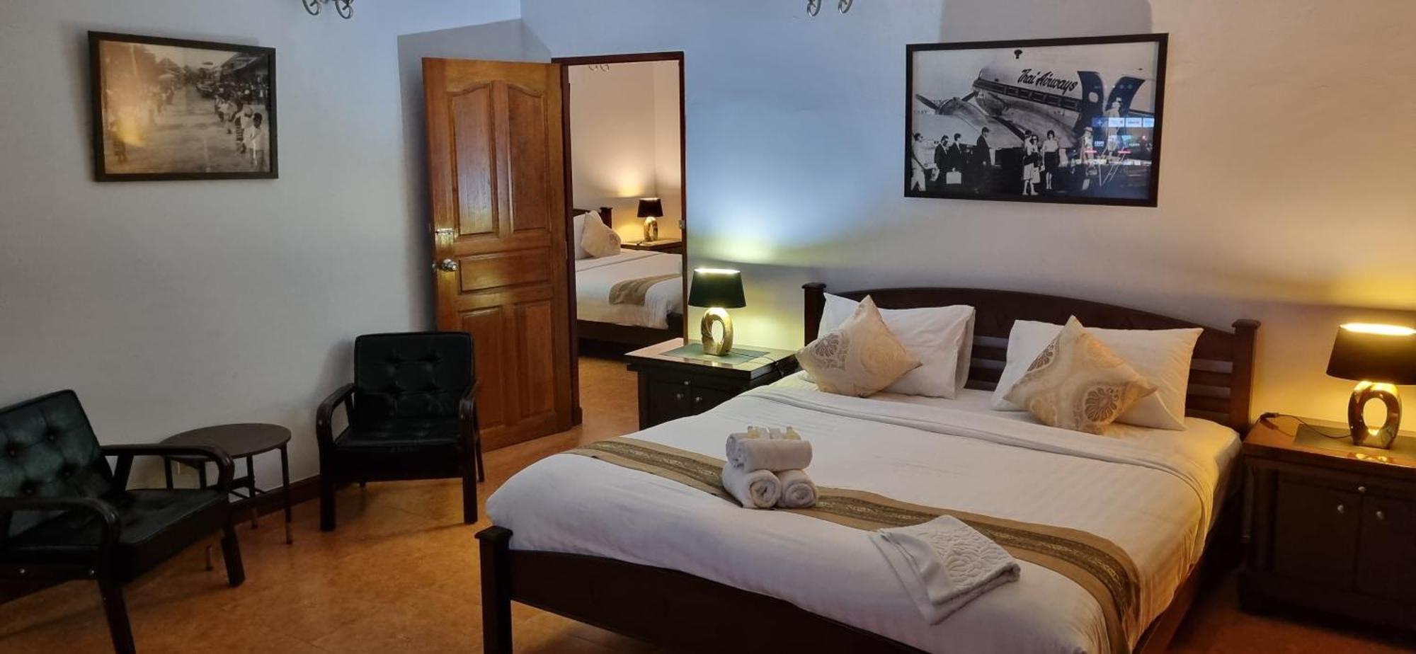 Meyers Hua Hin Hotel Bagian luar foto